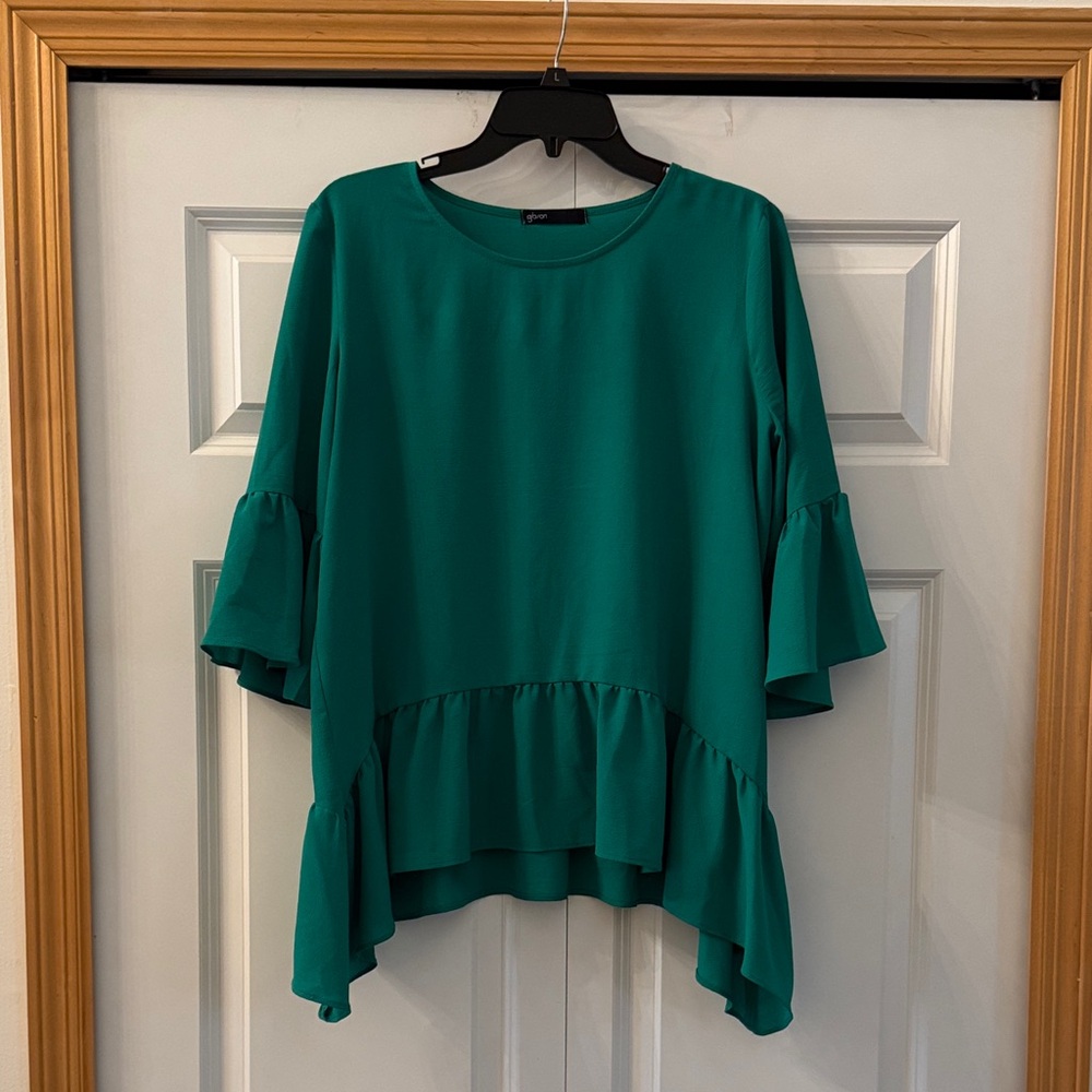 Gibson Emerald Green Ruffled Blouse